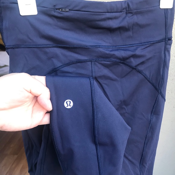 lululemon athletica Pants - SALE 🙌🏼 Lululemon; Final Lap Crop “23;” Midnight Navy; Size 8